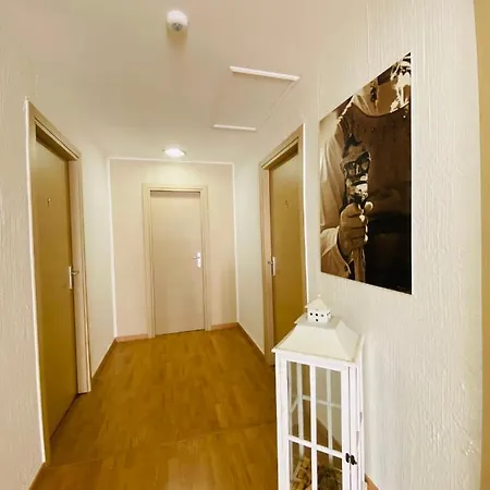 Gallery And Restaurant Hotel *