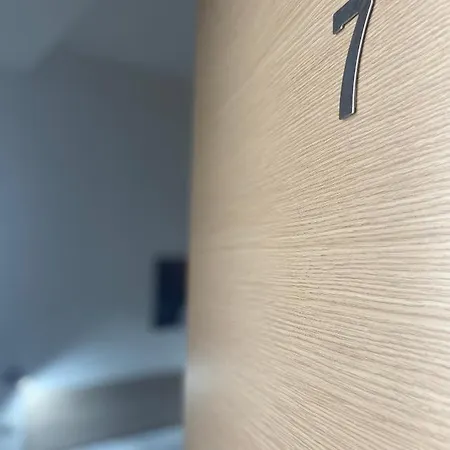 Gallery And Restaurant Hotel *
