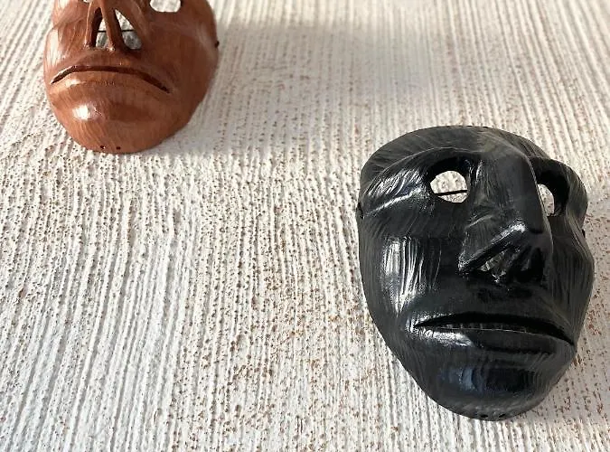 Gallery And Restaurant Hotel *