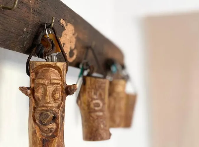 Gallery And Restaurant Hotel