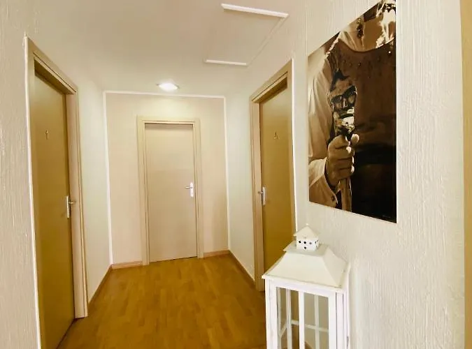 Gallery And Restaurant Hotel *