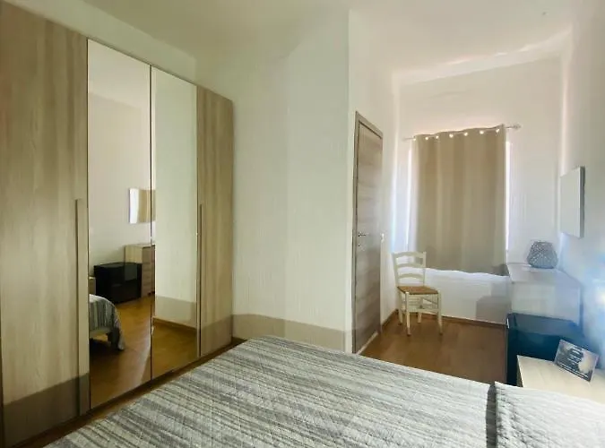 Gallery And Restaurant Hotel *