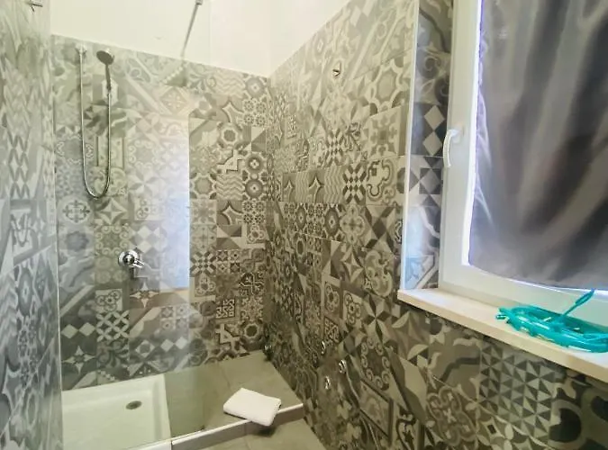 Hotel Gallery And Restaurant