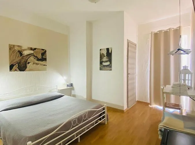 Gallery And Restaurant