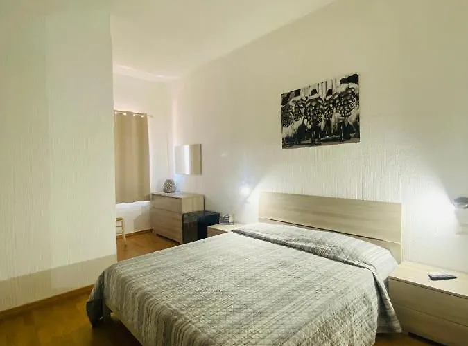 Hotel Gallery And Restaurant *