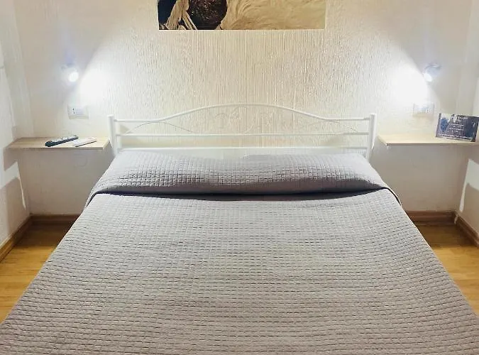 Hotel Gallery And Restaurant