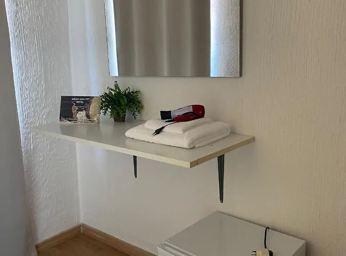 Hotel Gallery And Restaurant