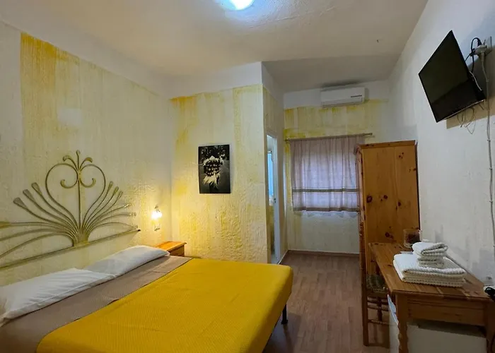 Gallery And Restaurant Hotel *